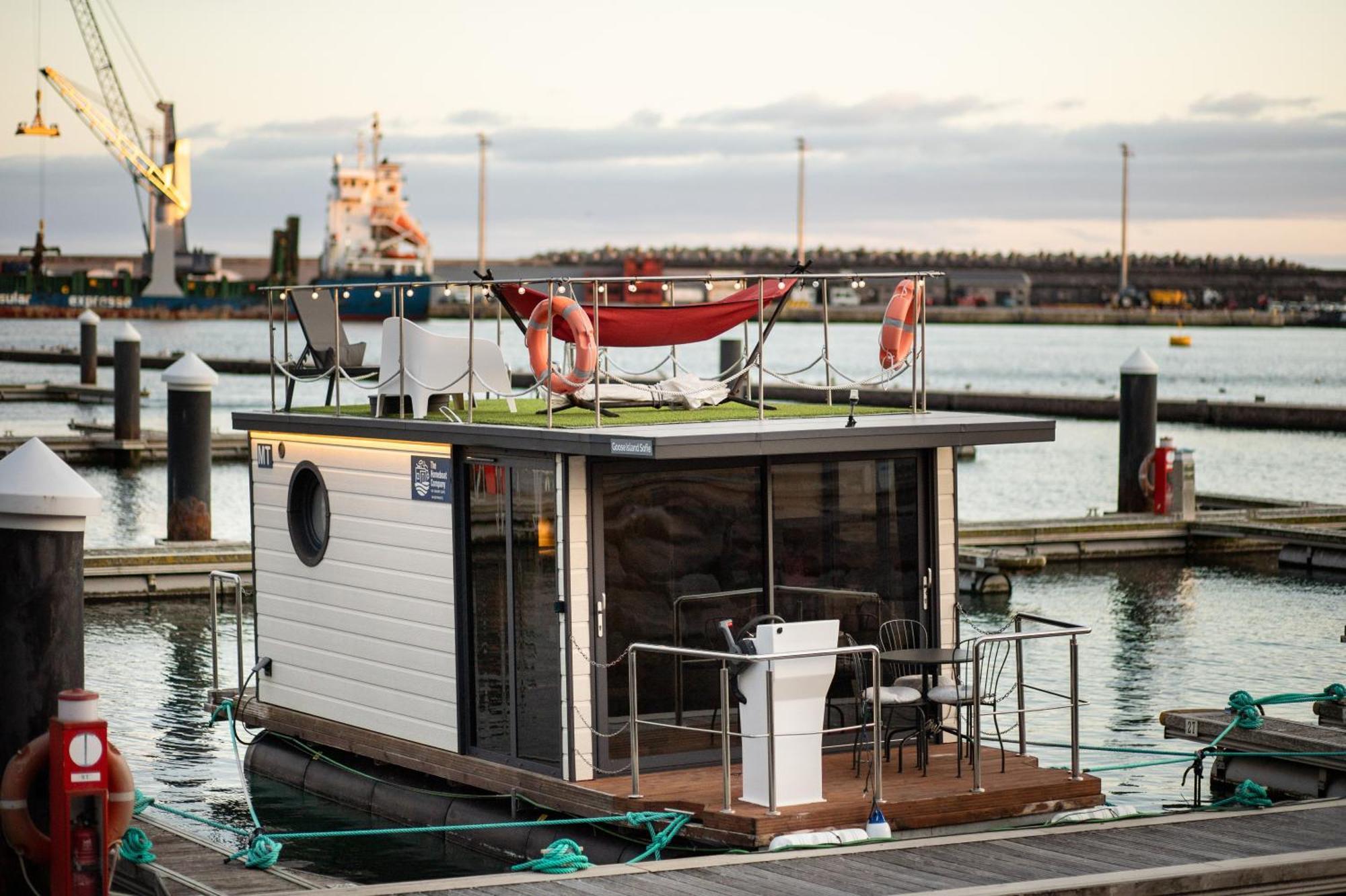 The Homeboat Company Ponta Delgada-Acores Exterior photo